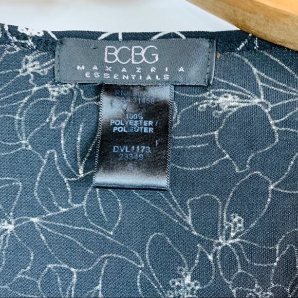 BCBG black White Floral Faux Wrap Top Small - Picture 10 of 11